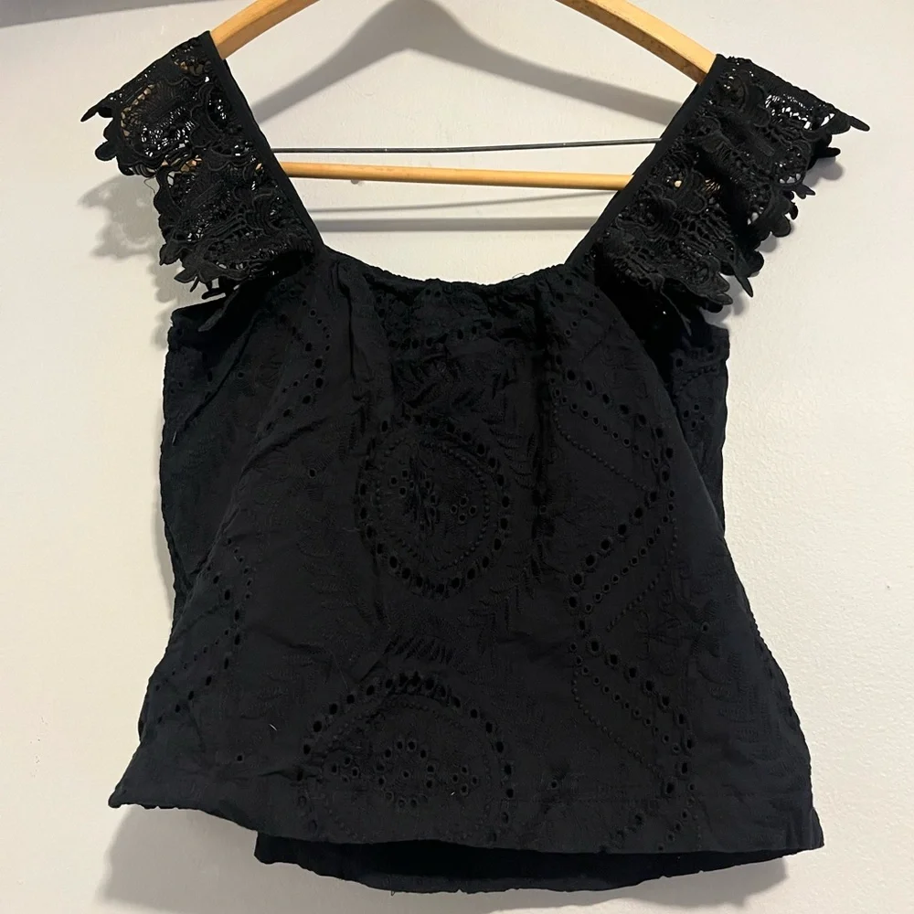 Evereve women’s black patterned, dressy tank top. Size XS. Barely worn! - Picture 2 of 3